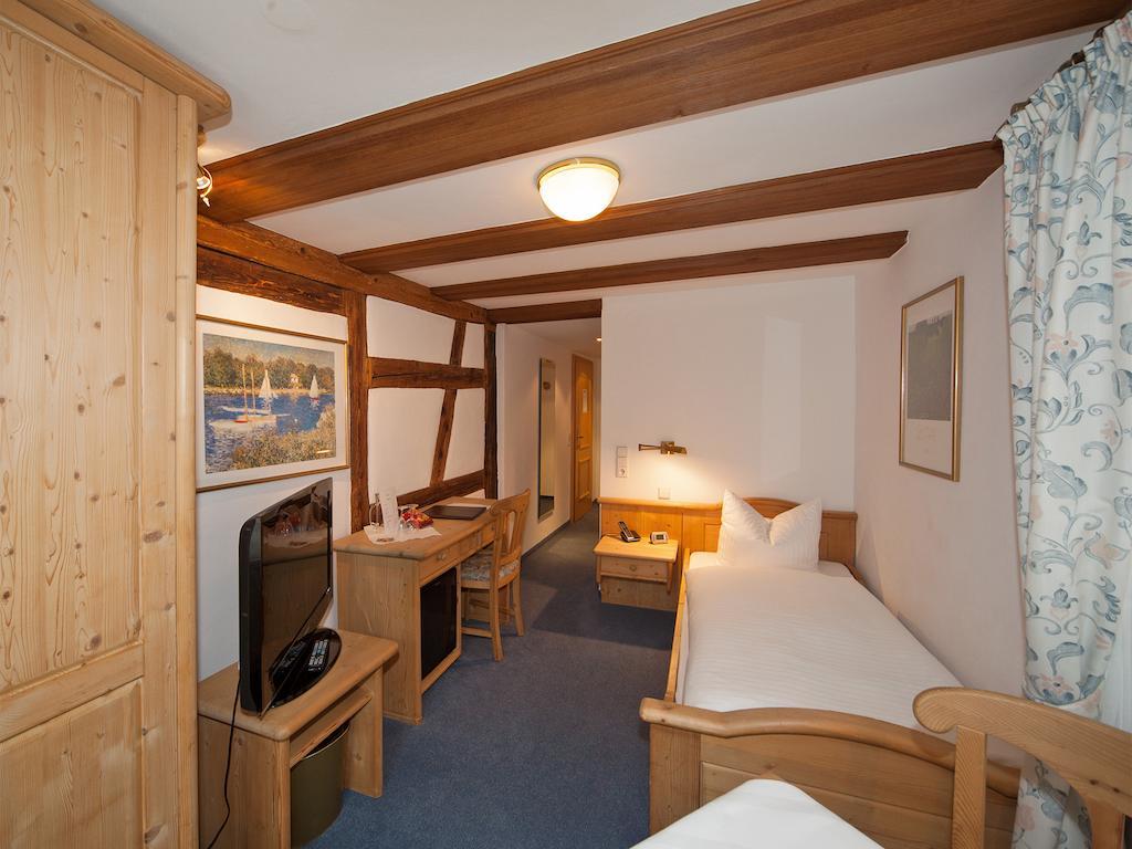 Hotel Engel Rheinmunster Номер фото